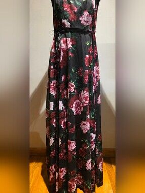 bebe Black Maxi Skirt with Pink Floral Print